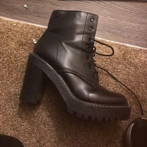 Madden girl boots, size 8, new